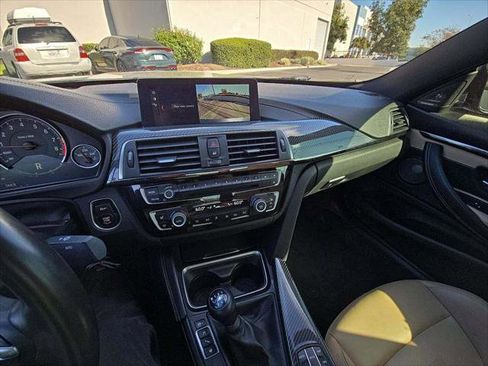 Used 2018 BMW M4 Coupe image 12