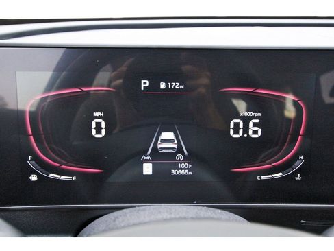 Used 2025 Kia Sportage EX FWD image 13