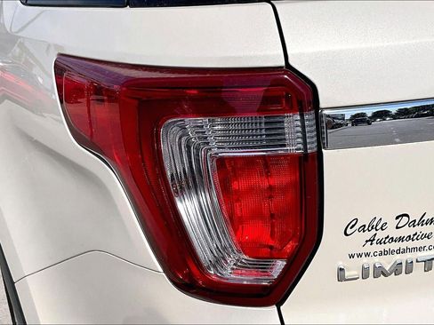 Used 2018 Ford Explorer Limited w/ Equipment Group 301A AWD/4WD image 23