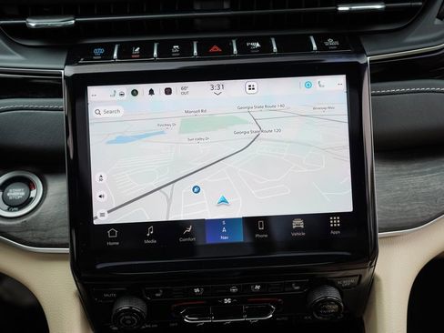 Used 2023 Jeep Grand Cherokee 4WD 4xe w/ Luxury Tech Group II image 33