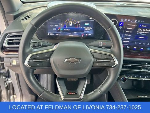 Certified 2025 Chevrolet Traverse Z71 w/ Driver Confidence Package AWD/4WD image 11
