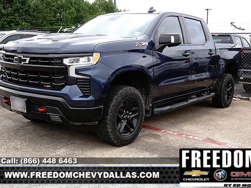 Used 2023 Chevrolet Silverado 1500 LT Trail Boss w/ LT Trail Boss Premium Package AWD/4WD image 3