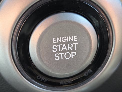 Used 2013 Hyundai Veloster w/ Tech Pkg FWD image 30