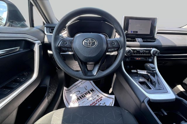 Used 2024 Toyota RAV4 XLE FWD image 6