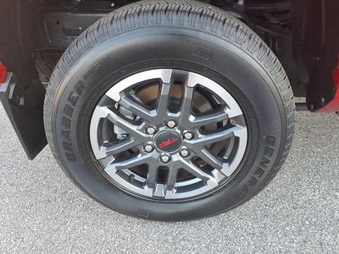 Used 2024 Toyota Tacoma TRD Sport image 27