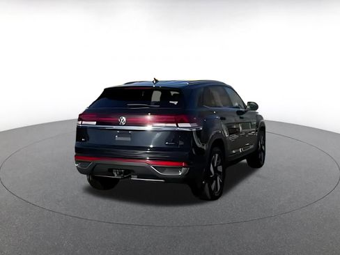 Used 2025 Volkswagen Atlas Cross Sport SE image 8