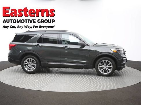 Used 2022 Ford Explorer XLT w/ Equipment Group 202A AWD/4WD image 49