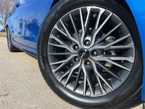 Used 2023 Kia Forte GT-Line w/ GT-Line Premium Package image 8