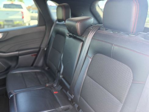 Used 2025 Ford Escape ST-Line Select AWD/4WD image 8