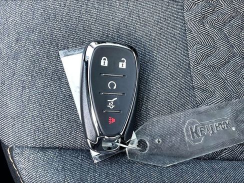 Used 2024 Chevrolet Equinox LT image 36