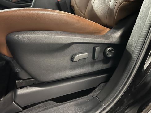 Used 2024 Subaru Ascent Touring AWD/4WD image 25