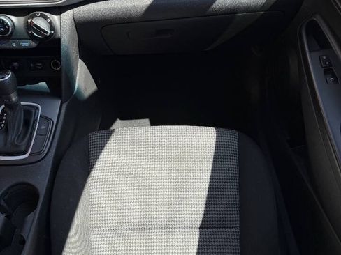 Used 2019 Hyundai Kona SE FWD image 15