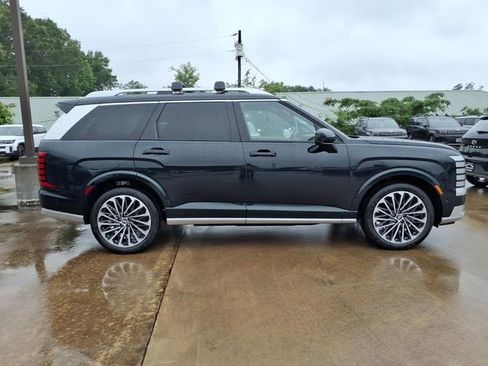 New 2026 Hyundai Palisade Calligraphy FWD image 2