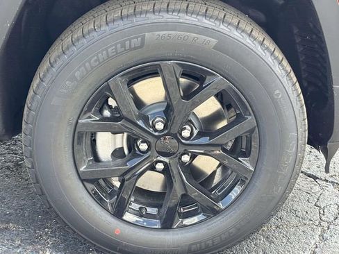 New 2026 Jeep Grand Cherokee L 4WD image 32