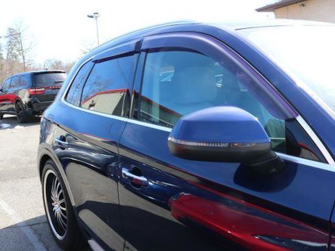 Used 2018 Audi Q5 2.0T Premium Plus w/ Premium Plus Package image 9