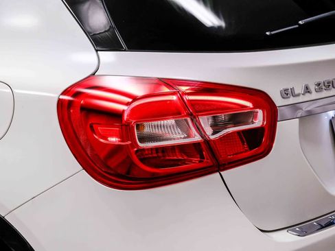 Used 2019 Mercedes-Benz GLA 250 image 7