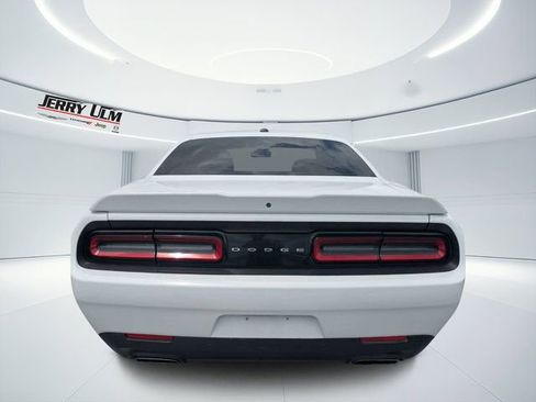 Used 2021 Dodge Challenger R/T RWD image 4