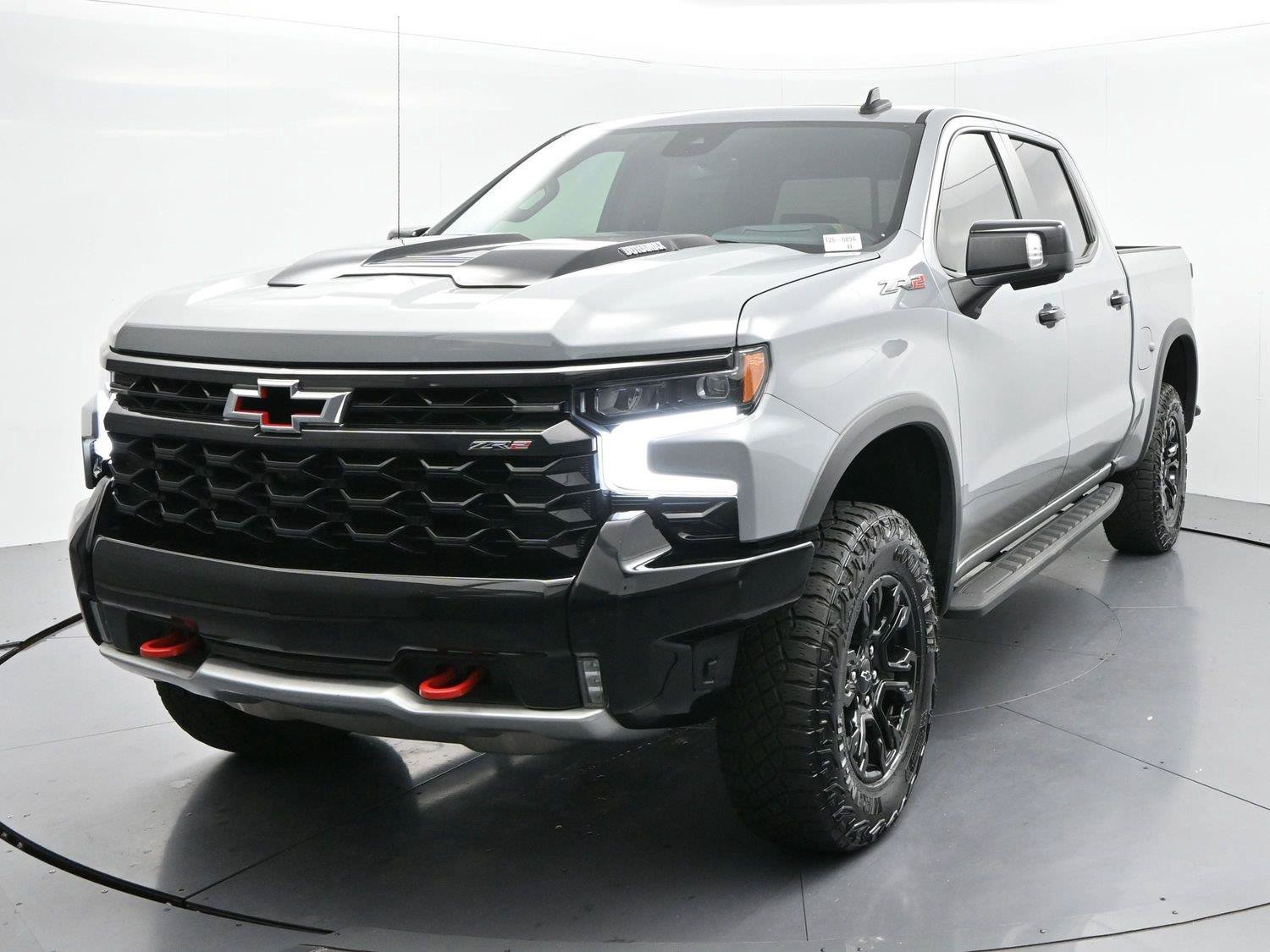 Used 2024 Chevrolet Silverado 1500 ZR2 w/ Technology Package AWD/4WD image 3
