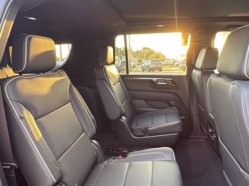 New 2025 Chevrolet Suburban Premier w/ Sun And Tow Package image 11