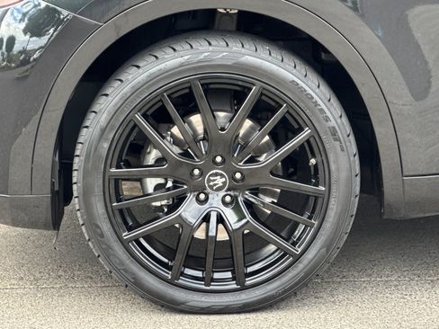 Used 2022 Maserati Levante GT AWD/4WD image 26
