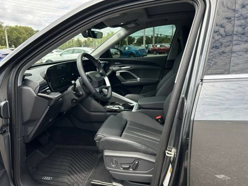 Used 2025 Audi Q5 Premium Plus w/ Premium Plus AWD/4WD image 15