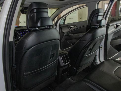 New 2025 Kia Sportage SX image 10