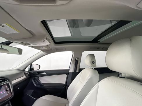 Used 2019 Volkswagen Tiguan SE w/ Panoramic Sunroof Package AWD/4WD image 21