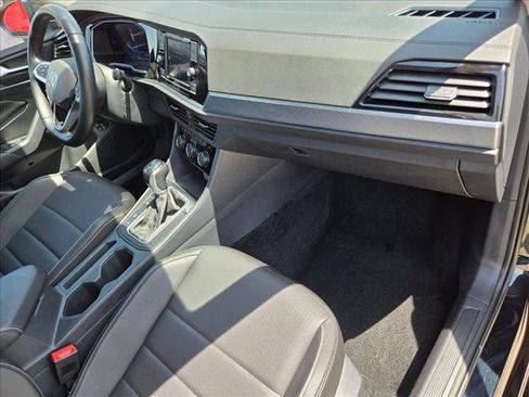 Used 2024 Volkswagen Jetta SE FWD image 20