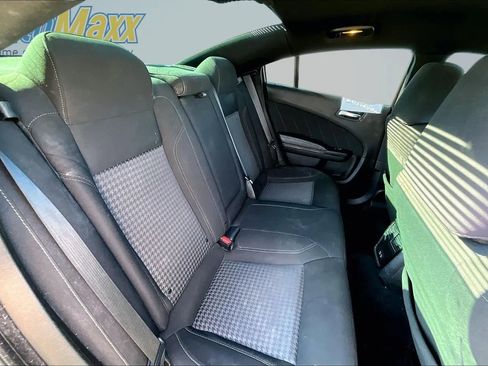 Used 2023 Dodge Charger SXT w/ Blacktop Package RWD image 31