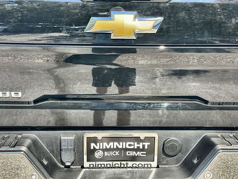 Used 2024 Chevrolet Silverado 2500 LTZ w/ LTZ Convenience Package image 31