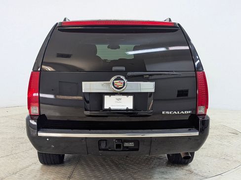 Used 2014 Cadillac Escalade ESV Luxury image 10