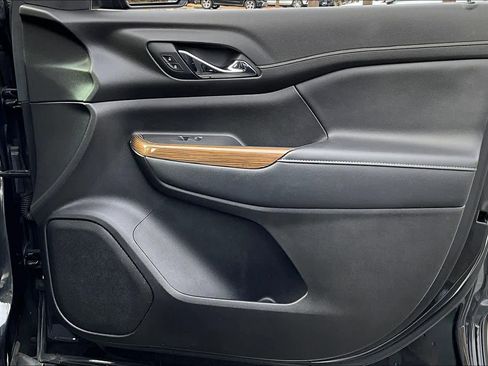 Used 2020 GMC Acadia SLE w/ LPO, Floor Liner Package image 21