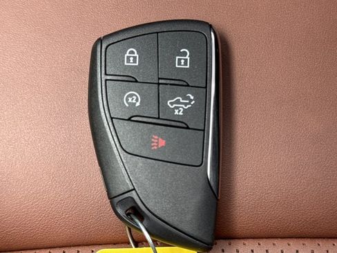 New 2026 GMC Sierra 2500 Denali Ultimate w/ LPO, Black Badging Package image 27