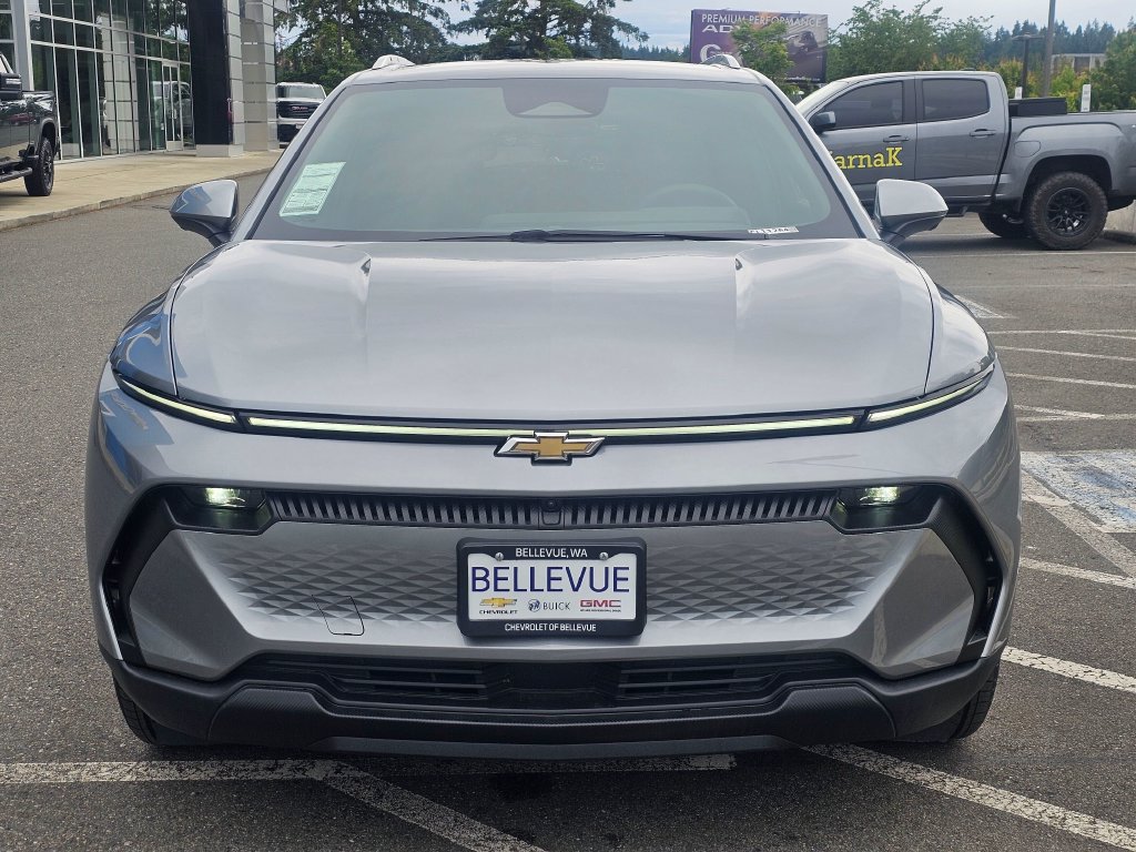 New 2026 Chevrolet Equinox EV LT AWD/4WD image 8