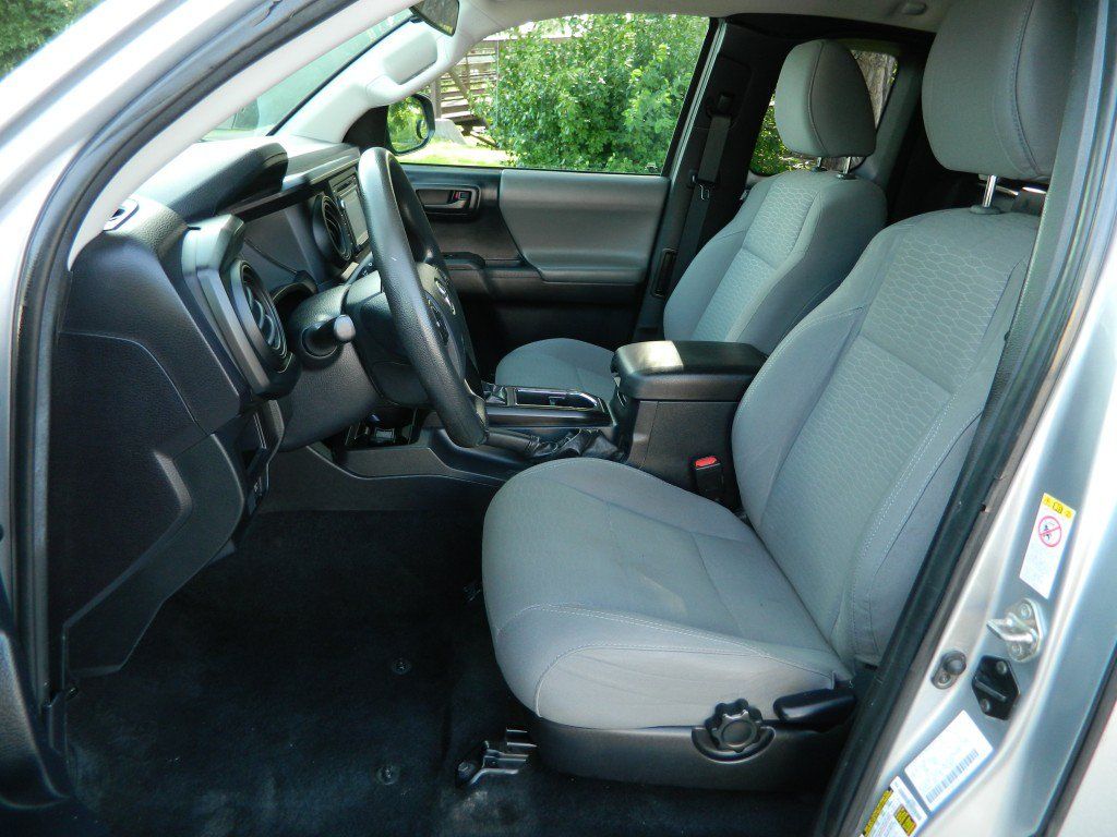 Used 2019 Toyota Tacoma SR RWD image 16