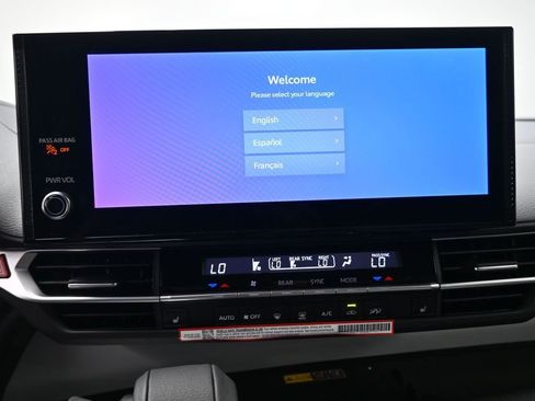 New 2026 Toyota Sienna XLE FWD image 8