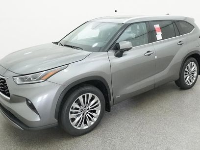 New 2026 Toyota Highlander Platinum