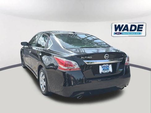 Used 2014 Nissan Altima 2.5 S w/ Display Audio Package FWD image 7