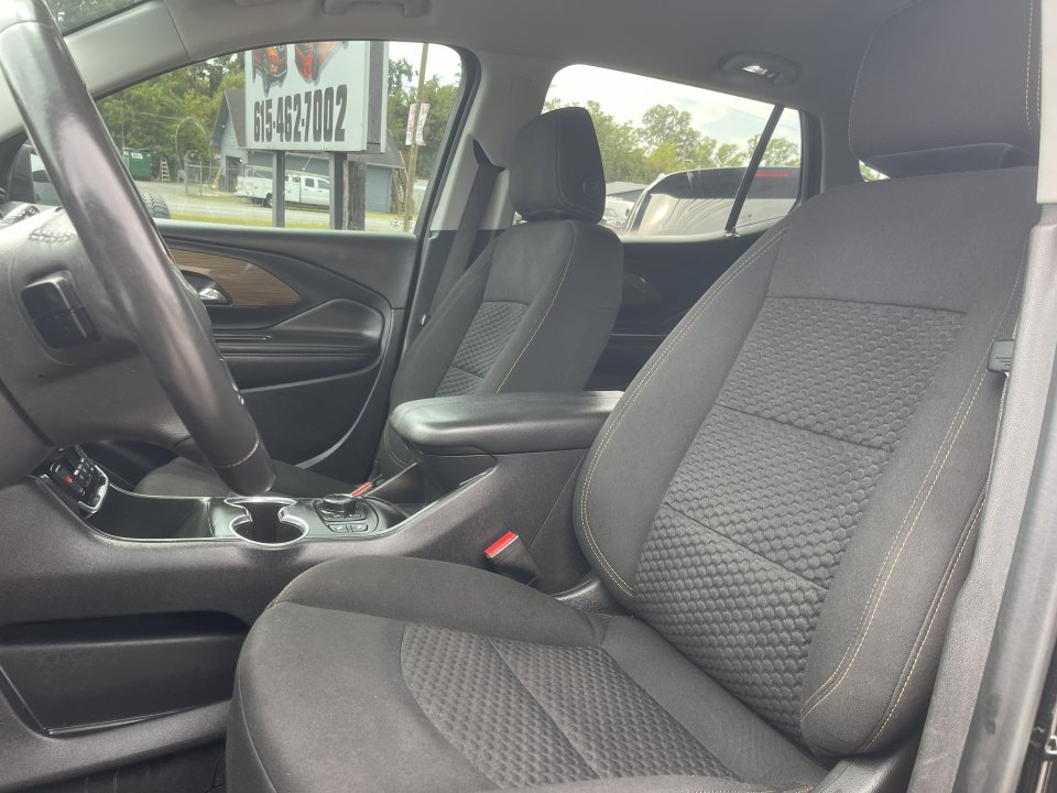 Used 2021 GMC Terrain SLE w/ Driver Convenience Package FWD image 10