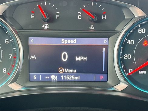 Used 2023 Chevrolet Traverse RS image 12