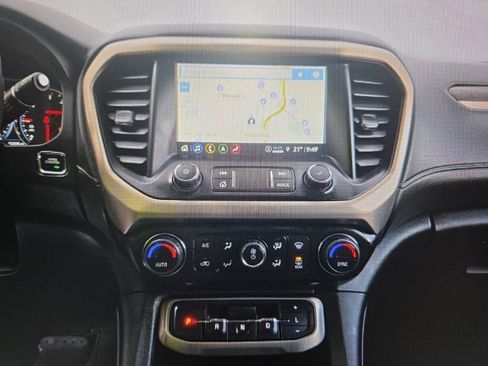 Used 2022 GMC Acadia Denali w/ GMC Pro Grade Package image 8