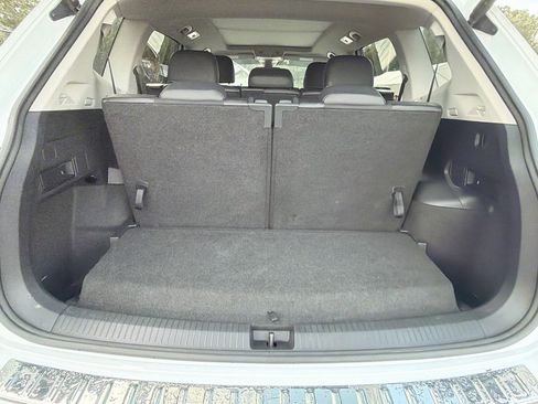 Certified 2024 Volkswagen Tiguan SE w/ Panoramic Sunroof Package FWD image 13