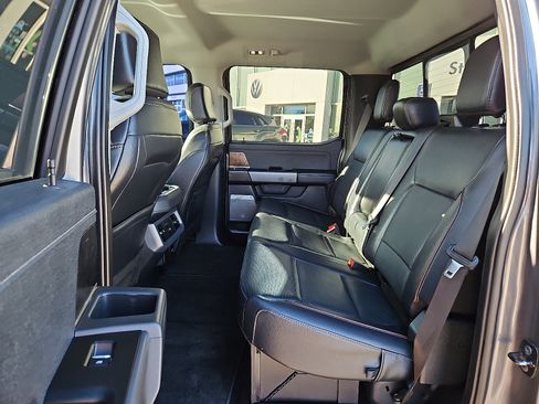 Used 2024 Ford F250 Lariat image 9