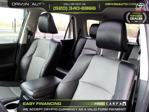 Used 2017 Toyota 4Runner SR5 Premium image 11