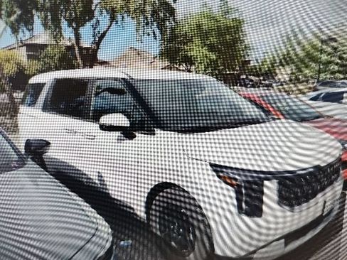 Certified 2026 Kia Carnival FWD image 2