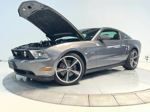 Used 2011 Ford Mustang GT Premium w/ Brembo Brake Pkg RWD image 3