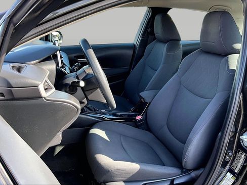 Used 2021 Toyota Corolla LE image 22