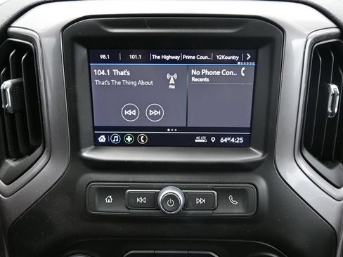 Used 2020 Chevrolet Silverado 1500 Custom w/ Custom Value Package RWD image 19