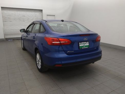Used 2018 Ford Focus SE FWD image 5