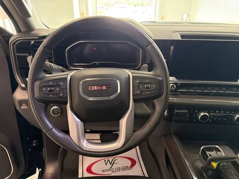 Used 2023 GMC Sierra 1500 SLT w/ SLT Premium Package AWD/4WD image 18